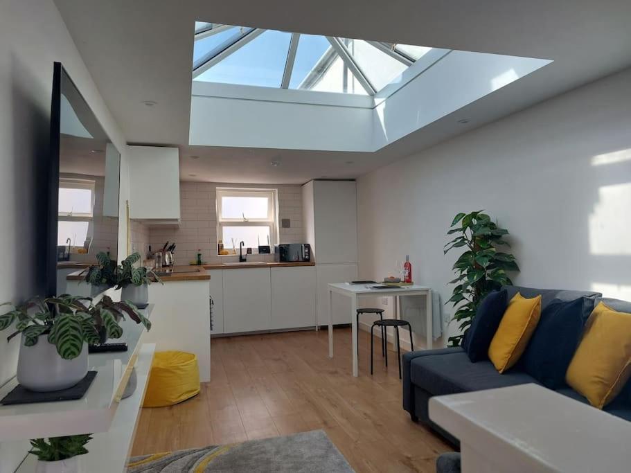 1 Bedroom Modern Duplex Southampton Eksteriør bilde